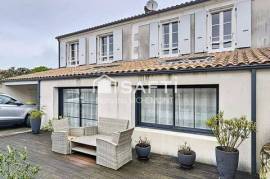 Maison 4 chambres entre centre bourg et mer!