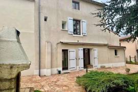 Maison familiale, jardin, piscine et double garage