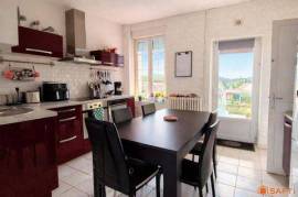 Hyper centre - 3-4 chambres - Beau jardin