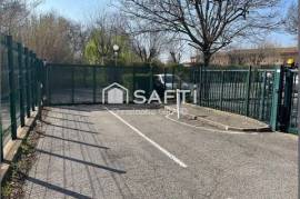 Parking extérieur Quartier Beauvalle