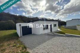 MAISON DE PLAIN PIED, 3 CHAMBRES A PLUMELIN, PROCHE COMMODITES A PIEDS
