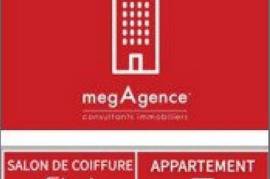 en Hyper cente composé d'un bel appartement et d'un commerce