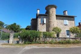 Heritage and Elegance: Fortified Property in the Heart of the Landes