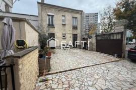 Ensemble immobilier 188 m2 Saint-Ouen 93400 - 3 maisons+ 1 dépendance + cour 288m2