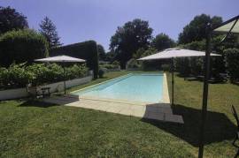 Detached coastal retreat with exceptional 14M pool