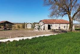 Bâtisse en Pierre à Rénover