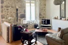 Jolie maison de ville de 107,80 m2 avec petit jardin.