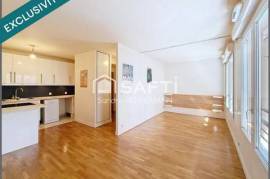 Faubourg : Studio lumineux 31 m2, cave et parking.