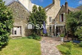 Maison centre Plessala