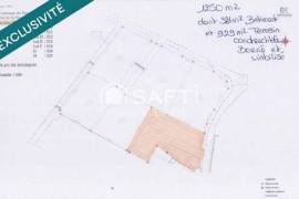 terrain constructible 1400m2 avec bâtiment