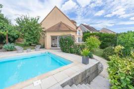 Maison familiale avec piscine