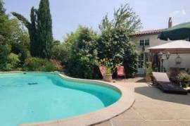 Grande maison familiale avec dépendance et piscine – Arsac