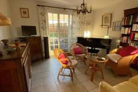 Maison, 3 chambres, jardin, garage.
