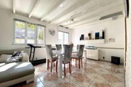 Maison de ville avec potentiel en plein Briec. Opportunité d'investissement