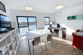 Local professionnel 106m2