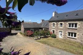 Charmante maison en pierre avec vue mer en Bretagne