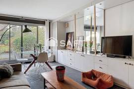 RARE - 2 PIECES RENOVE AVEC TERRASSE SUR BEAU JARDIN - CALME ABSOLU
