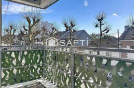 T2 lumineux avec balcon et stationnement