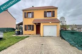 Maison 92 m2 - 3 chambres- 412 m2 terrain- garage- Freneuse 78840