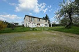 Maison 235m2 proche La Crèche : 5 ch, DPE B, T2+T5