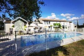 Longère avec dépendances, piscine, idéal projet de gîtes