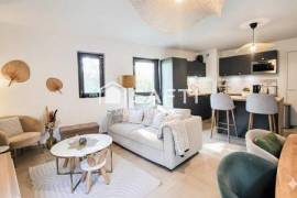 Appartement de 80m² avec Balcon à Bordeaux