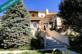 En secteur calme et résidentiel : belle villa traditionnelle T4 avec garage, terrasse et jardin plein Sud