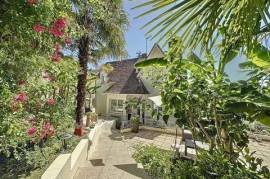 Maison familiale à Villeneuve-Saint-Georges, quartier pavillonnaire calme