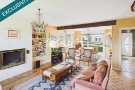 RARE GRANDE MAISON DANS QUARTIER RECHERCHE.