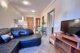 Krk, RENTAL: Comfortable apartment with a large bedroom and north-facing balcony