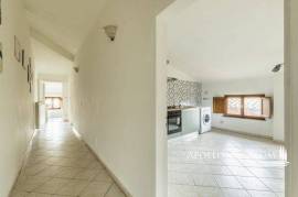 Penthouse downtown overlooking the piazza – Pienza
