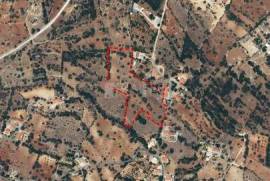 Exceptional Algarve Estate Plot with Ruin & Traditional stone threshing floor (‘eira').