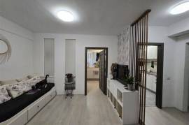 Apartment with 3 bedrooms for sale 55 sqm in Bucuresti, Prelungirea Ghencea area