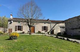 4-Bedroom Country House on 4.5 Hectares of Land, near Mansle - €202100