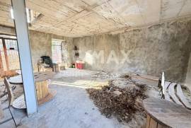 Building 135 sq.m for sale