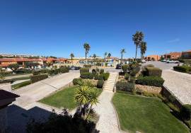 Semi-Detached Villa Located in the Prestigious Boavista Golf Semi-Detached Villa Located in the Prestigious Boavista Golf