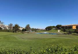 Semi-Detached Villa Located in the Prestigious Boavista Golf Semi-Detached Villa Located in the Prestigious Boavista Golf