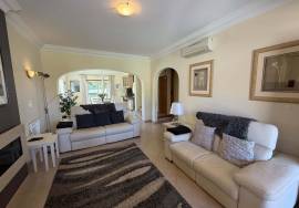 Semi-Detached Villa Located in the Prestigious Boavista Golf Semi-Detached Villa Located in the Prestigious Boavista Golf