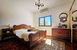 Exclusive farm with 3 bedroom villa and strategic location in Armação de Pêra