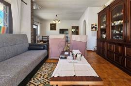 Exclusive farm with 3 bedroom villa and strategic location in Armação de Pêra