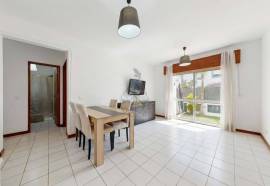 4 bedroom villa with excellent family location in Portimão