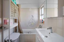 4 bedroom villa with excellent family location in Portimão