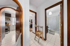 4 bedroom villa with excellent family location in Portimão
