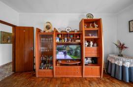 2 Bedroom Apartment with Private Terrace in Quiet Area of Estômbar