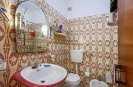 2 Bedroom Apartment with Private Terrace in Quiet Area of Estômbar