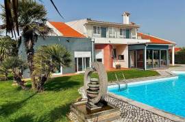 Exclusive Villa in Azeitão — Space, Nature & Investment Potential