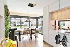 Exclusive Villa in Azeitão — Space, Nature & Investment Potential