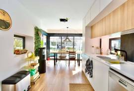 Exclusive Villa in Azeitão — Space, Nature & Investment Potential