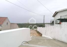 3-Bedroom Fully Renovated Villa in Lourinhã – Comfort, Modern Living, and Quality of Life Near the Sea