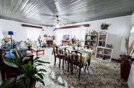 3 Bedroom Villa with Garden and Mountain Views